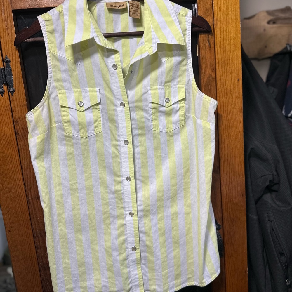 Wrangler Yellow and White Striped Sleeveless Shirt Small